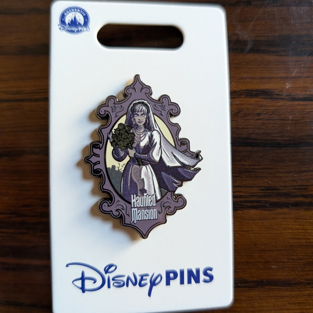 Disney Haunted Mansion Bride Pin - Purple and Silver Cameo